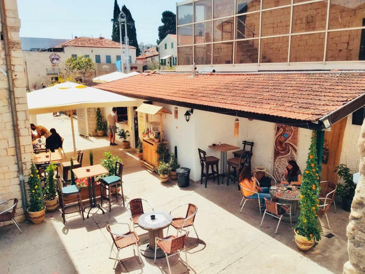 Al Yakhour Hostel Haifa Eksteriør billede